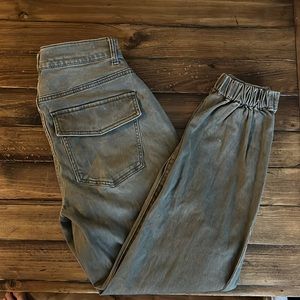 Express cropped straight pants sz 6